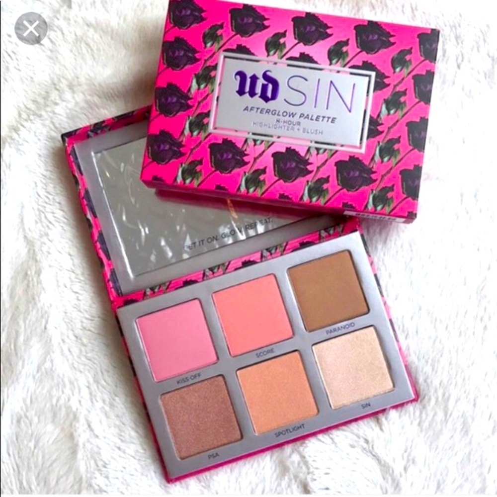 🔵FREE UrbanDecay Sin Afterglow highlighter Palette